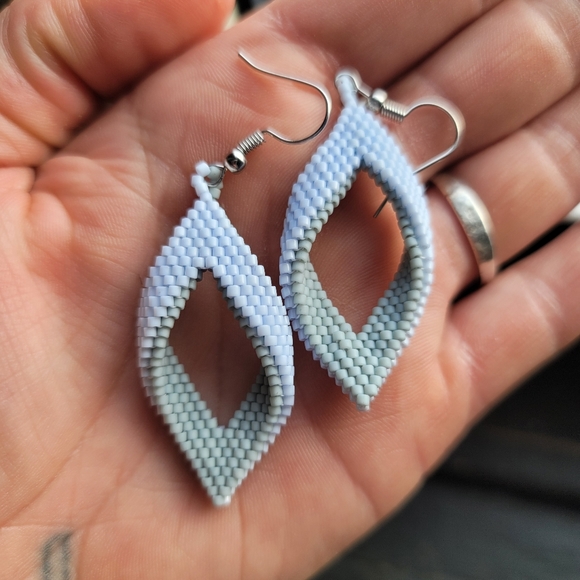 Folded peyote stitch beaded earrings - Picture 1 of 1